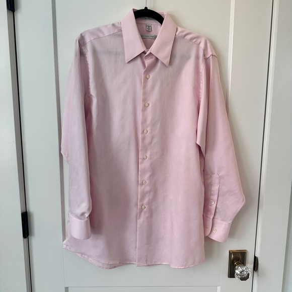 Geoffrey Beene Other - Geoffrey Beene Light Pink Button Down
